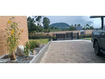 VENTA DE EXCLUSIVA CASA CAMPESTRE EN UNIDAD CERRADA RESERVA SILVESTRE