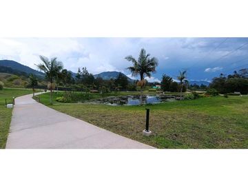 VENTA DE EXCLUSIVA CASA CAMPESTRE EN UNIDAD CERRADA RESERVA SILVESTRE