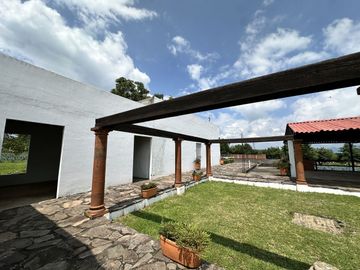 Propiedad en VENTA sobre Carretera Morelia-Pátzcuaro, Municipio de Tiripetío