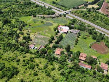 Propiedad en VENTA sobre Carretera Morelia-Pátzcuaro, Municipio de Tiripetío