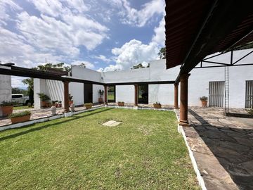 Propiedad en VENTA sobre Carretera Morelia-Pátzcuaro, Municipio de Tiripetío