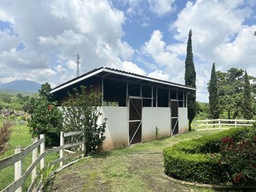 Propiedad en VENTA sobre Carretera Morelia-Pátzcuaro, Municipio de Tiripetío