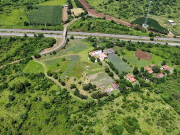 Propiedad en VENTA sobre Carretera Morelia-Pátzcuaro, Municipio de Tiripetío