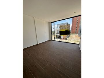 ESTRENA CASA DE 3 NIVELES EN UNIDAD ABIERTA RIONEGRO BARRO BLANCO