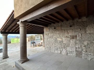 Casa en VENTA para inversión en  Club de Golf Altozano, Morelia