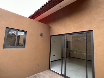 Casa en VENTA para inversión en  Club de Golf Altozano, Morelia