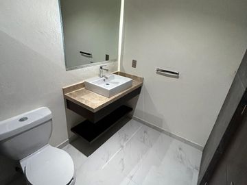 Casa en VENTA para inversión en  Club de Golf Altozano, Morelia