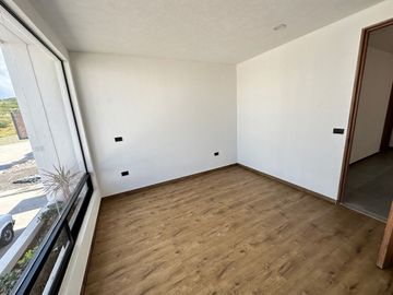 Casa en VENTA, dentro del Fracc. Cañadas del Bosque, Tres Marías, Morelia