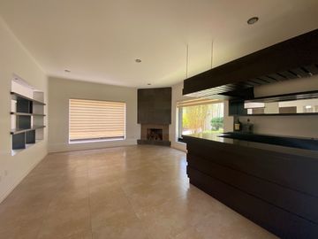 Casa en VENTA de Una Planta dentro del Club de Golf, Tres Marías, en Morelia
