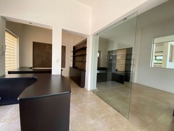 Casa en VENTA de Una Planta dentro del Club de Golf, Tres Marías, en Morelia