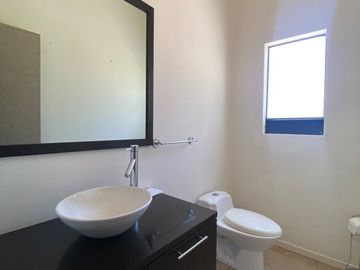 Casa en VENTA de Una Planta dentro del Club de Golf, Tres Marías, en Morelia