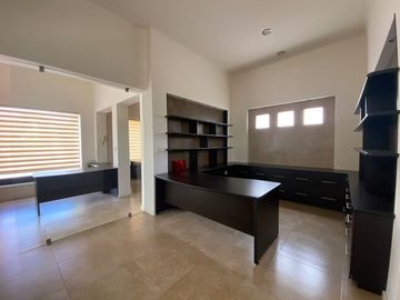Casa en VENTA de Una Planta dentro del Club de Golf, Tres Marías, en Morelia