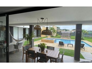 Casa campestre en venta en condominio cerrado - Rozo Palmira Valle