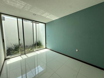 Casa en VENTA dentro del Fracc. Villas del Ángel en Altozano, Morelia