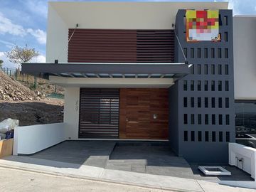 Casa en VENTA Fracc Lomalta, Tres Marías, Morelia