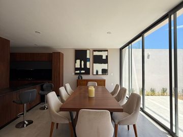 Casa NUEVA en VENTA, dentro del Fracc. Colinas del Sol, Tres Marías en Morelia