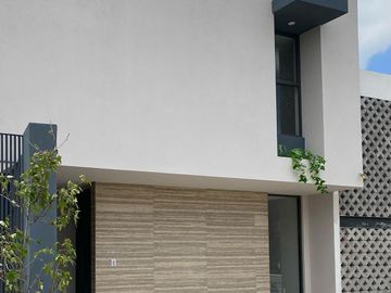 Casa NUEVA en VENTA, dentro del Fracc. Colinas del Sol, Tres Marías en Morelia