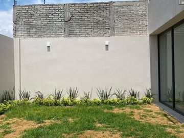 Casa NUEVA en VENTA, dentro del Fracc. Colinas del Sol, Tres Marías en Morelia