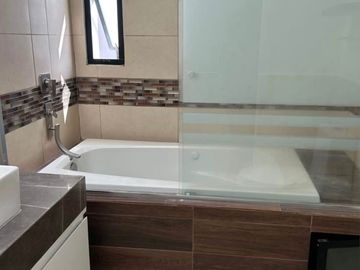 Padrísima casa en VENTA en el FRACC. Lartesi en Altozano, Morelia