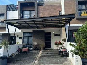 Padrísima casa en VENTA en el FRACC. Lartesi en Altozano, Morelia
