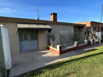 Barrio Capiba casa con galpon