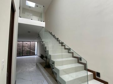 Casa en VENTA, dentro del Coto Alondras, Vistas Altozano en Morelia