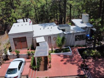Casa en VENTA dentro del Fracc. Bosques del Paraíso, Mil Cumbres en Morelia