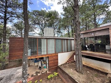 Casa en VENTA dentro del Fracc. Bosques del Paraíso, Mil Cumbres en Morelia