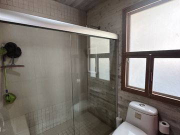 Casa en VENTA dentro del Fracc. Bosques del Paraíso, Mil Cumbres en Morelia