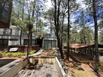 Casa en VENTA dentro del Fracc. Bosques del Paraíso, Mil Cumbres en Morelia