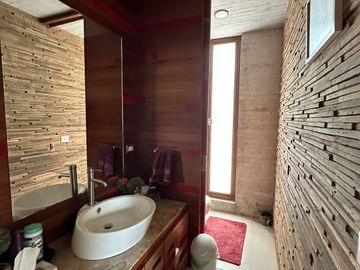 Casa en VENTA dentro del Fracc. Bosques del Paraíso, Mil Cumbres en Morelia