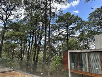Casa en VENTA dentro del Fracc. Bosques del Paraíso, Mil Cumbres en Morelia