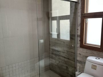 Casa en VENTA dentro del Fracc. Bosques del Paraíso, Mil Cumbres en Morelia