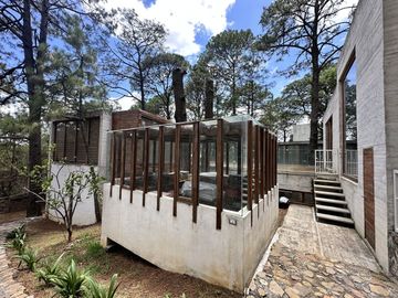 Casa en VENTA dentro del Fracc. Bosques del Paraíso, Mil Cumbres en Morelia