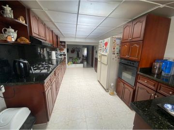 VENDO CASA EN PUENTE LARGO SUBA