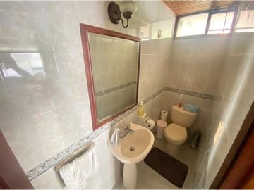 VENDO CASA EN PUENTE LARGO SUBA