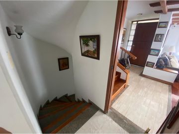 VENDO CASA EN PUENTE LARGO SUBA