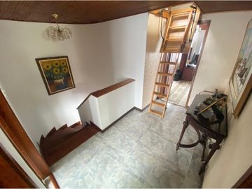VENDO CASA EN PUENTE LARGO SUBA