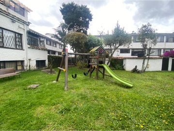 VENDO CASA EN PUENTE LARGO SUBA