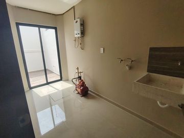 Casa en  VENTA - Lomas del Dorado