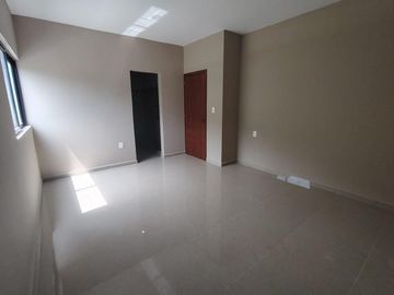 Casa en  VENTA - Lomas del Dorado