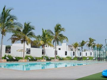Casa en  VENTA - Lomas del Dorado
