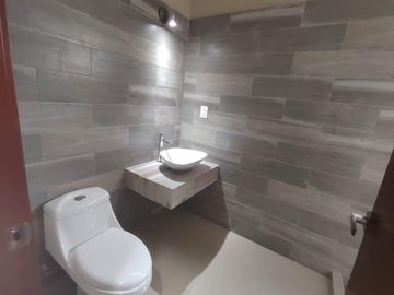 Casa en  VENTA - Lomas del Dorado