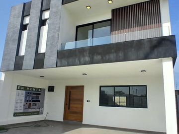 CASA en VENTA - LOMAS DEL DORADO