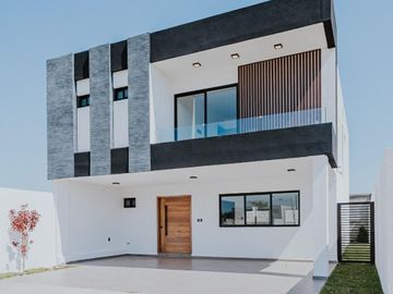CASA en VENTA - LOMAS DEL DORADO
