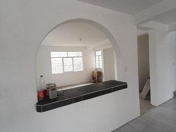 CASA PARA TERMINAR EN VENTA EN LAGO DE GUADALUPE