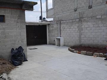 CASA PARA TERMINAR EN VENTA EN LAGO DE GUADALUPE