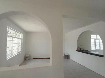 CASA PARA TERMINAR EN VENTA EN LAGO DE GUADALUPE
