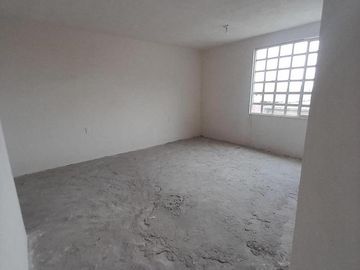 CASA PARA TERMINAR EN VENTA EN LAGO DE GUADALUPE