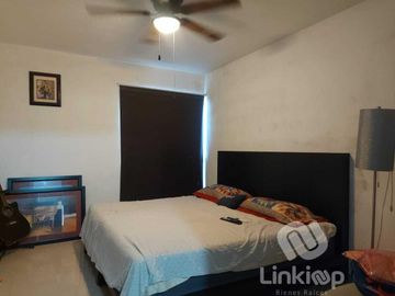 Casa en venta con excedente y alberca en  Acanto residencial Apodaca NL